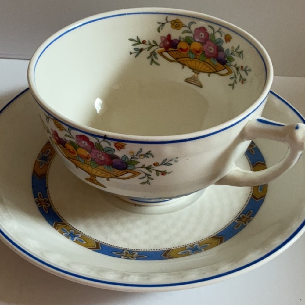 W R Grindley bone china tea cup Carleton Shape - Picture 2 of 8